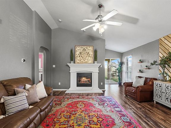 5th image of 3121 Hollow Valley Dr