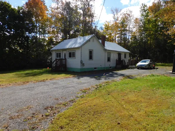 968 Main Road, Carmel, ME 04419