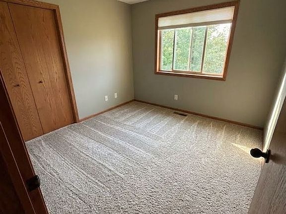 5th image of 936 Ivy Hills Rd