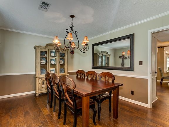 4th image of 4437 Woodland Hills Dr