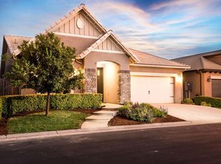 11334 N Via Napoli Dr, Fresno, CA