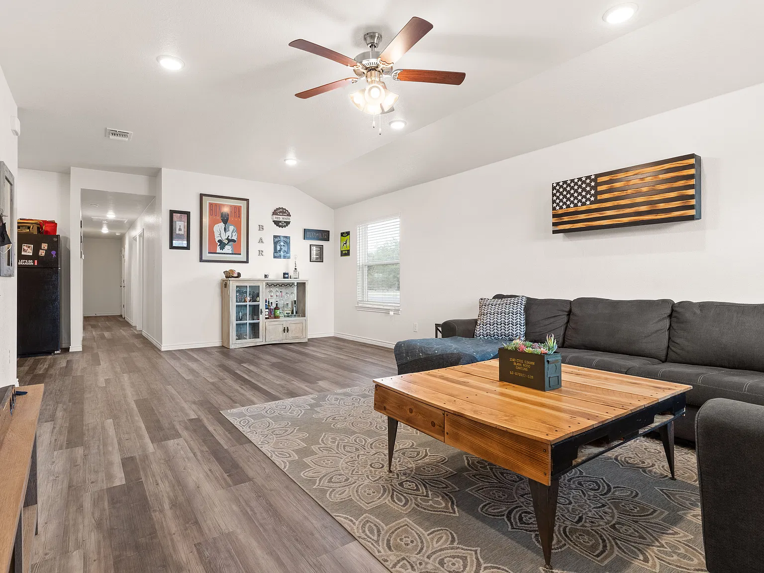 3 bed, 1287 sqft, $1,250 — Photo 3