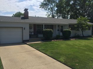 48 Sutton Pl, Springfield, IL 62703