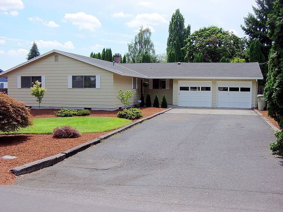 Large Driveway for RV Boat Parking