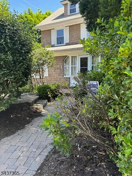 2 bed, 2.0 bath, $2,900 — Photo 2