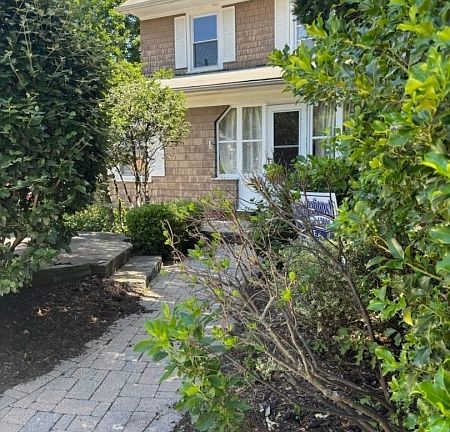 2nd image of 9 Laurel Pl