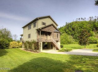 3116 Cherokee Valley Dr, Pigeon Forge, TN 37862