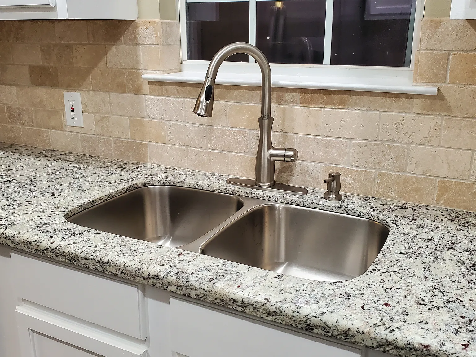 3 bed, 1148 sqft, $1,725 — Photo 2