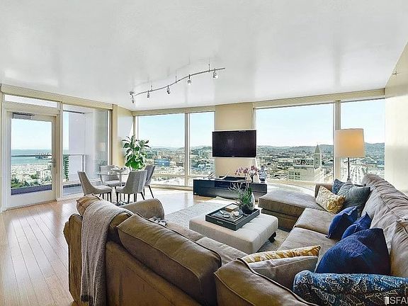 5th image of 425 1st St Unit 2103