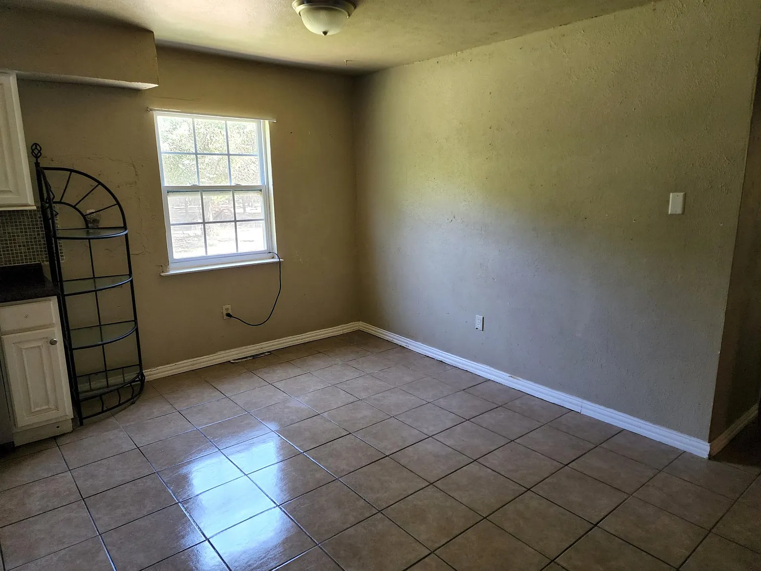 2779 Private Road 2410 — Photo 4