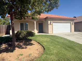 1995 Eagle Dr, Madera, CA 93638