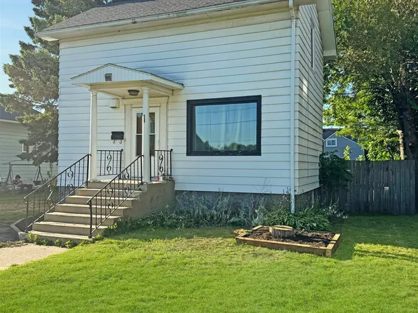1612 Mary St, Marinette, WI 54143
