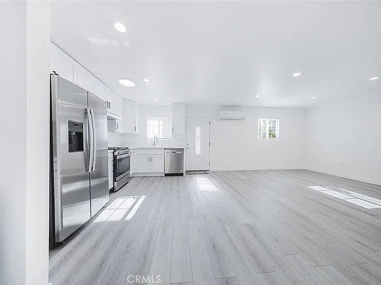 10503 Cantara St #10503 — Photo 17