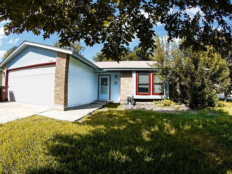 7147 Comanche Ridge Dr — Photo 1