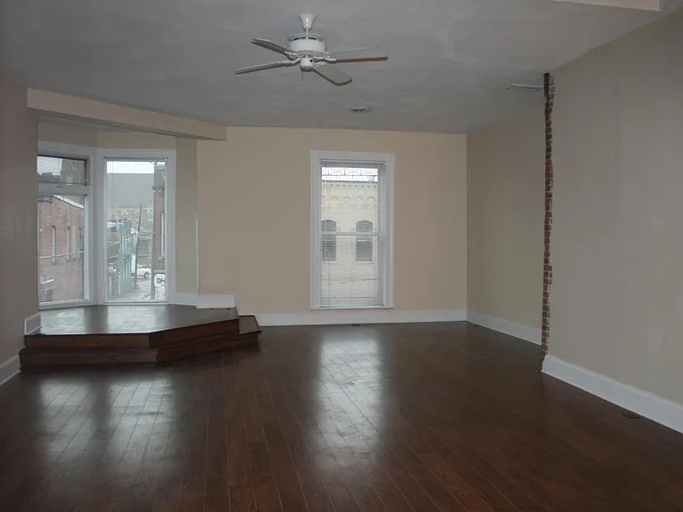 514 E State St #1 — Photo 2