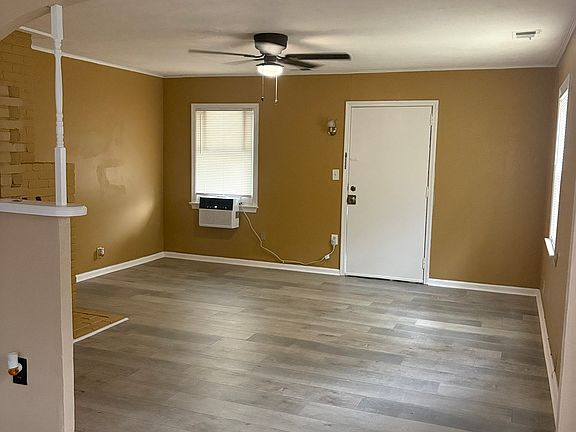 3rd image of 8212 Simons Dr