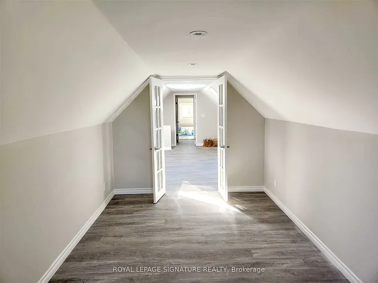 5749 Lakeshore Rd #2 — Photo 8