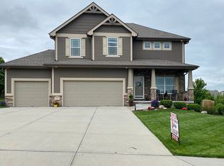 19454 Y St, Omaha, NE 68135