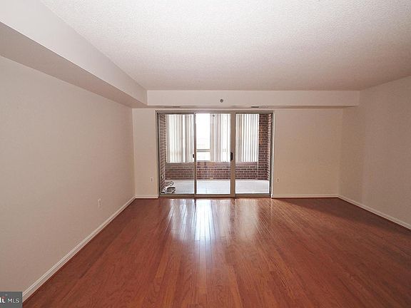 5th image of 2181 Jamieson Ave Unit 3-505
