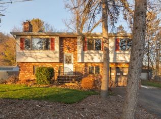 14 Clover Ln, Glenwood, NJ 07418