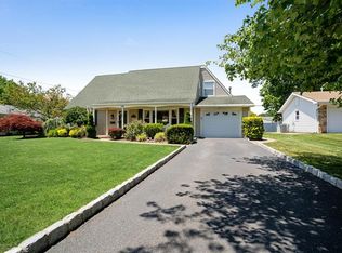 36 Idlewild Ln, Aberdeen, NJ 07747