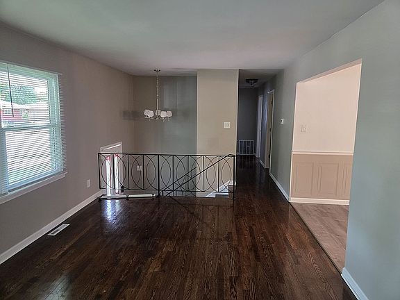 3rd image of 3405 Grand Blvd