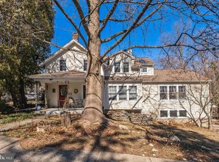 211 W Waverly Rd, Glenside, PA 19038