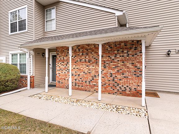 2nd image of 105 Neilly Court #105