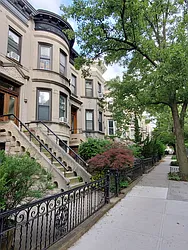 Rented by Amicourt LLC