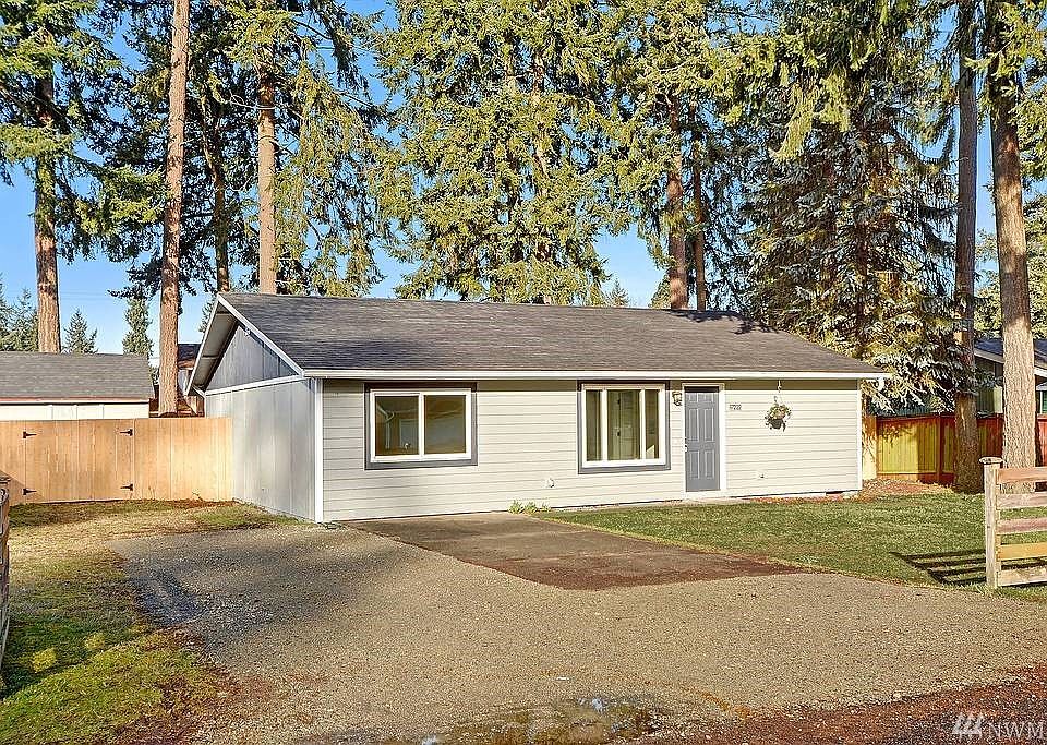 1st image of 17222 11th Ave E