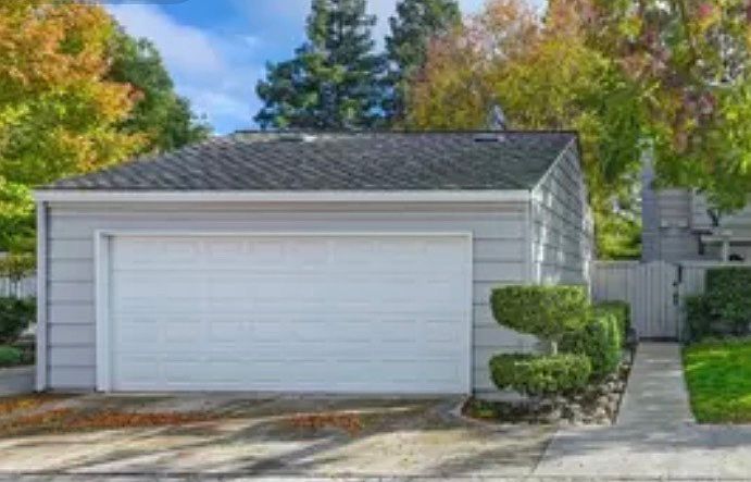 1st image of 290 W Rumble Rd