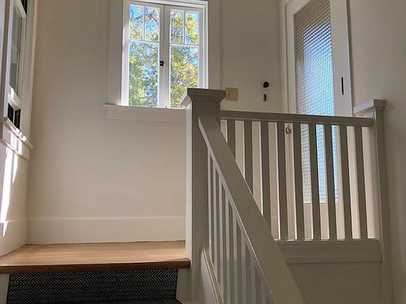 5th image of 1040 37th St