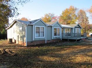 100 Sandy Ln, Westminster, SC 29693