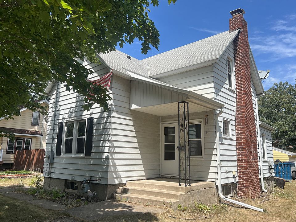 1st image of 908 9th Ave N