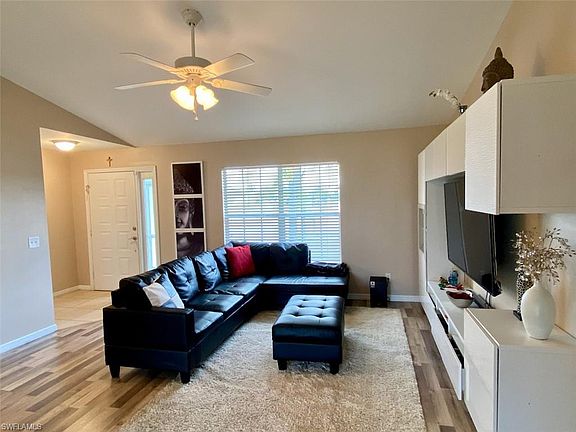 5th image of 3302 Oasis Blvd