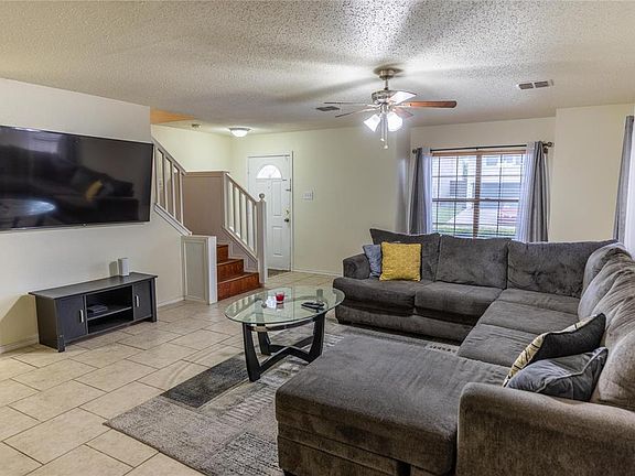 2nd image of 2205 Capstan Dr
