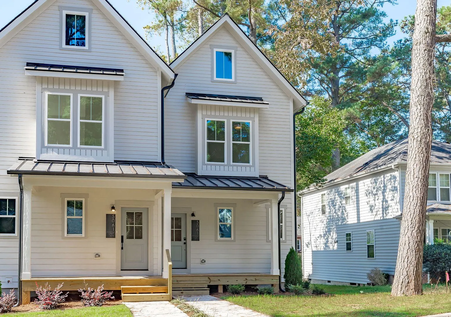 Newly Built 3BD, 3.5BA End-Unit Raleigh Townhome with Large Upstairs Bonus Room Inside the Beltli... — Photo 2