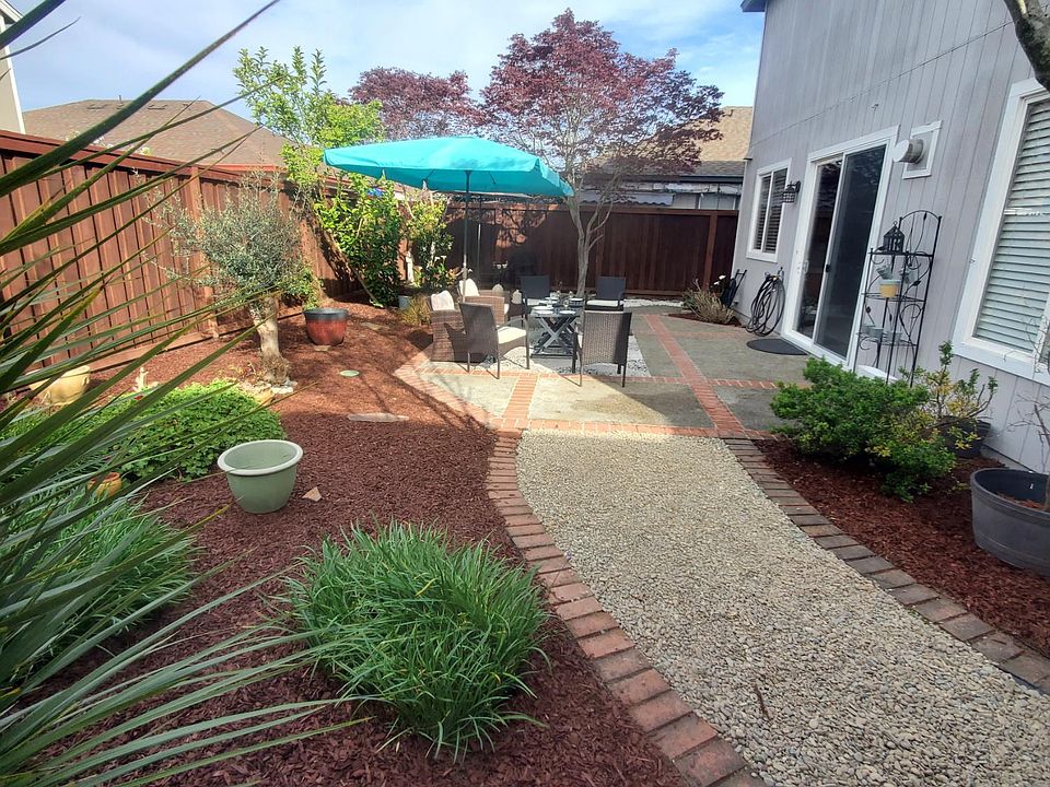 2nd image of 3389 Mojave Avenue