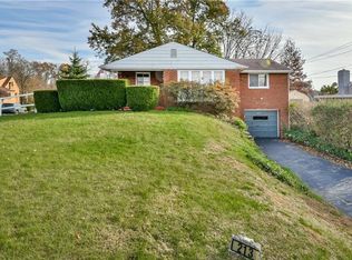 213 Rolling Dr, Pittsburgh, PA 15229