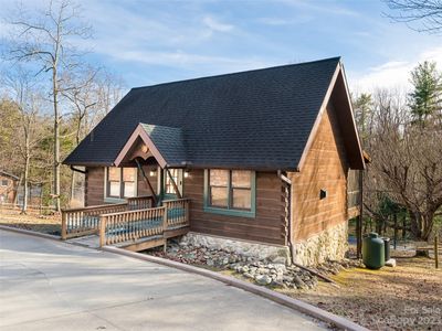 41 N Lakeview Dr, SALUDA, NC, 28773