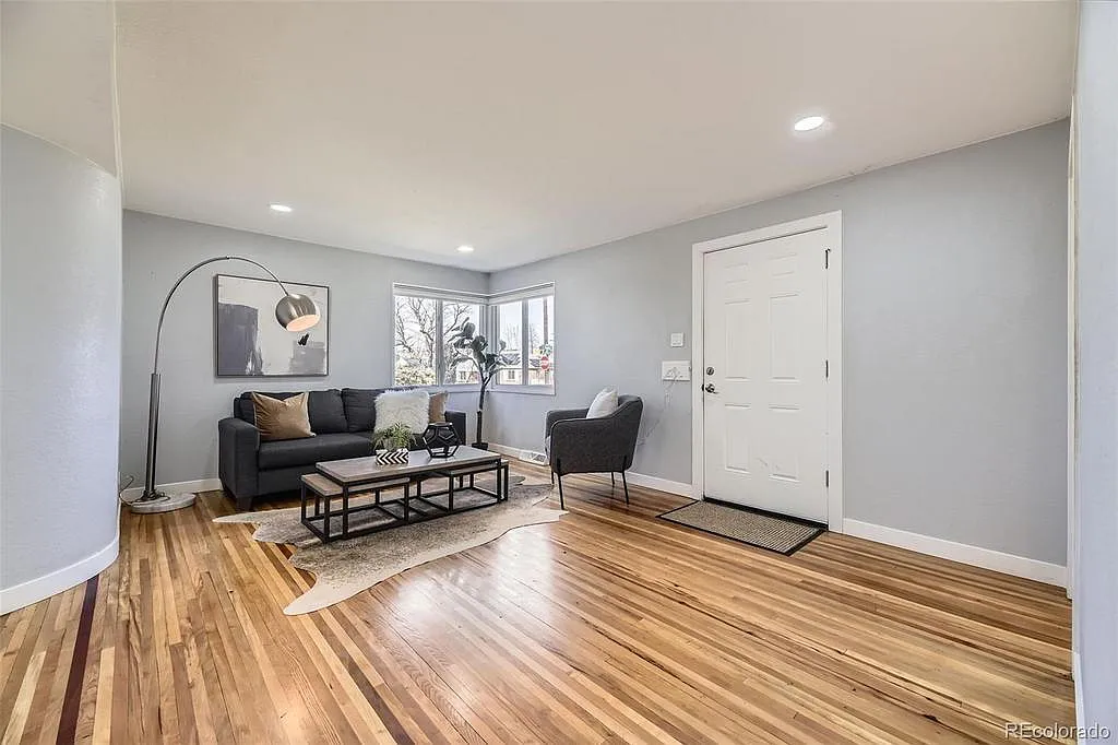 3 bed, 2.0 bath, 1224 sqft, $2,600 — Photo 4