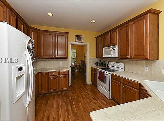5th image of 64 E Morgan Ct