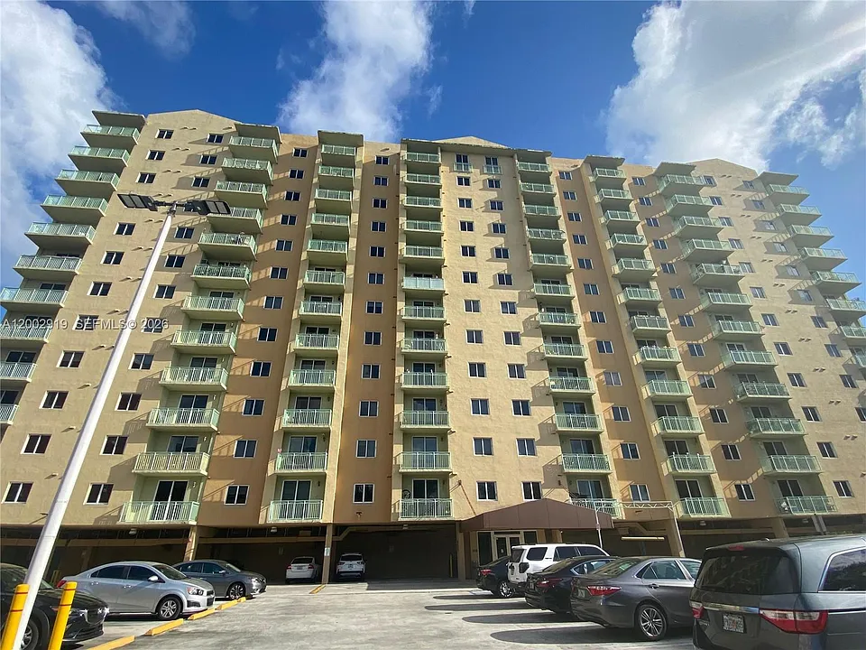 3500 Coral Way #505