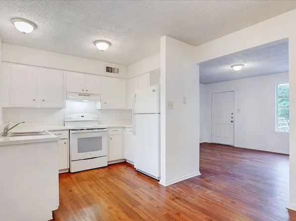 714 Martindale Rd, San Marcos, TX 78666