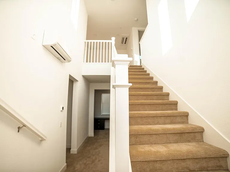 5685 Mulholland Ave — Photo 30