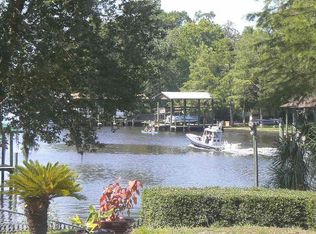 2301 Cedar Shores Cir, Jacksonville, FL 32210