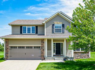 226 S 82nd St, West Des Moines, IA 50266