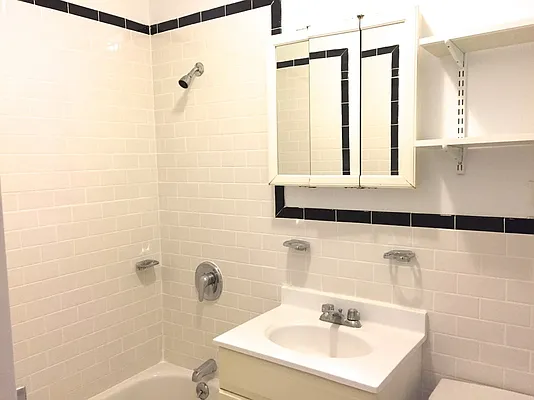 Rented by Meraki Realty LLC | media 10