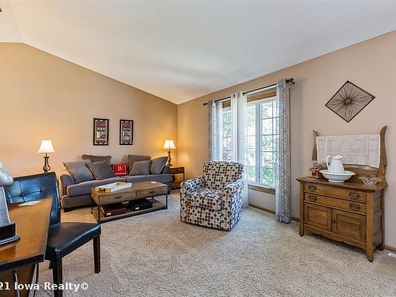 4th image of 5409 NW 91st St