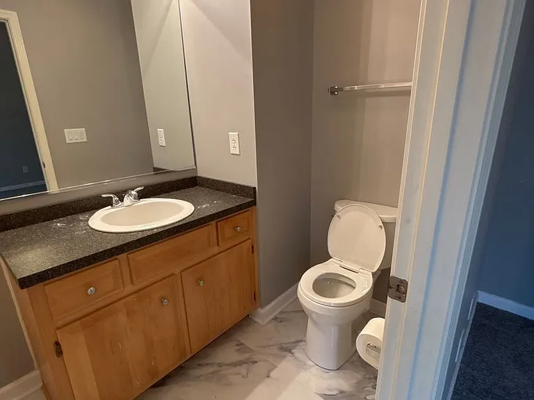 317 Bainbridge Dr #N — Photo 19